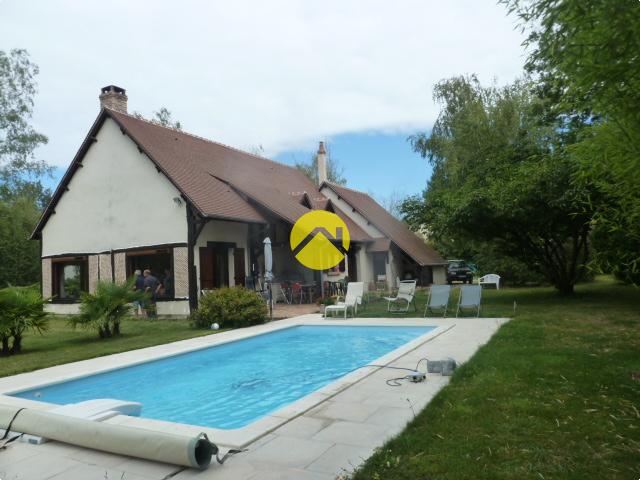 Maison 8 pièces 160 m² · à Lamotte Beuvron · 160 m² · 380 000 €