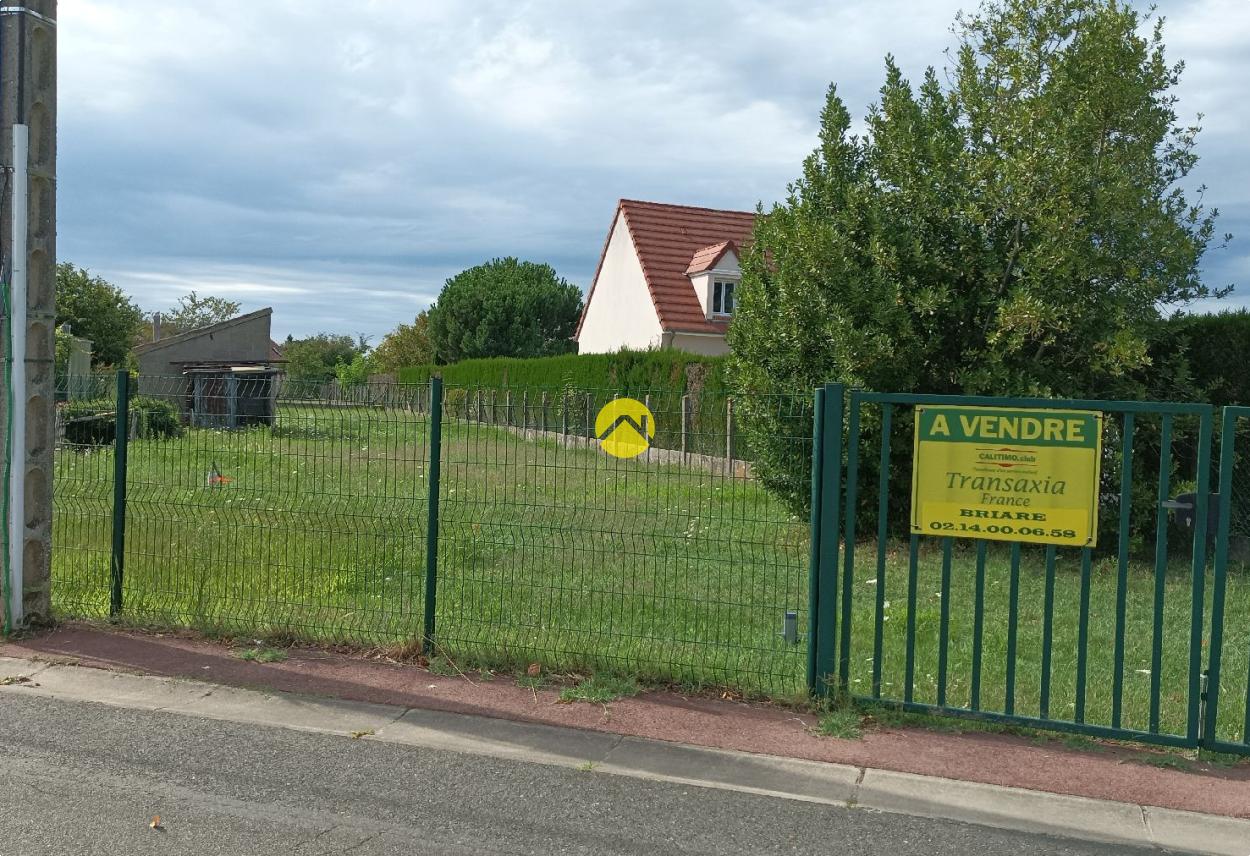 Terrain 708 m² · à Briare · 708 m² · 44 000 €