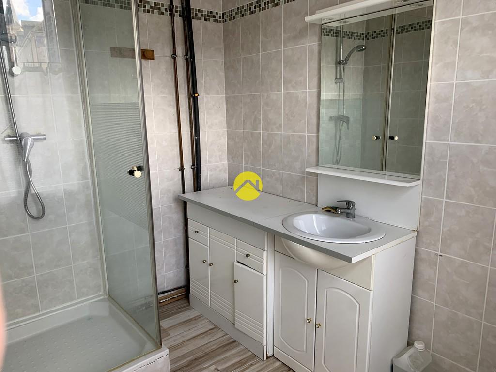 Maison 4 pièces 75 m² à Sainte Sévère sur Indre, photo 11