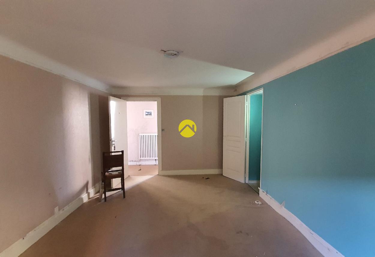 Maison 20 pièces 420 m² à Auzances, photo 10
