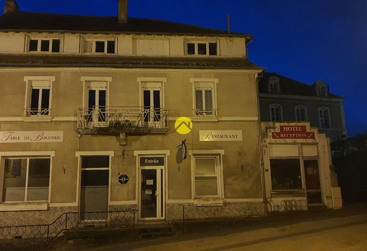 Maison 20 pièces 420 m² · à Auzances · 420 m² · 212 000 €