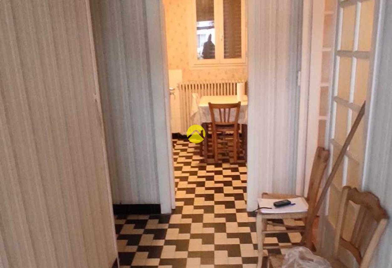 Maison 5 pièces 76 m² à Montmarault, photo 2