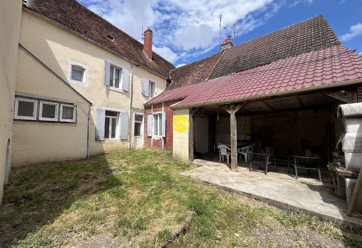 Maison 8 pièces 159 m² · à Chateauneuf sur Cher · 159 m² · 82 500 €