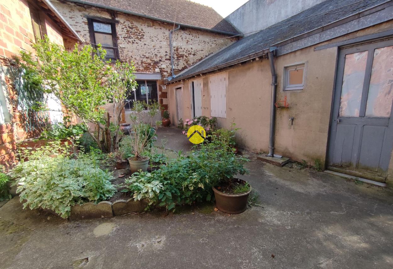 Maison 6 pièces 135 m² · à Vailly sur Sauldre · 135 m² · 39 000 €