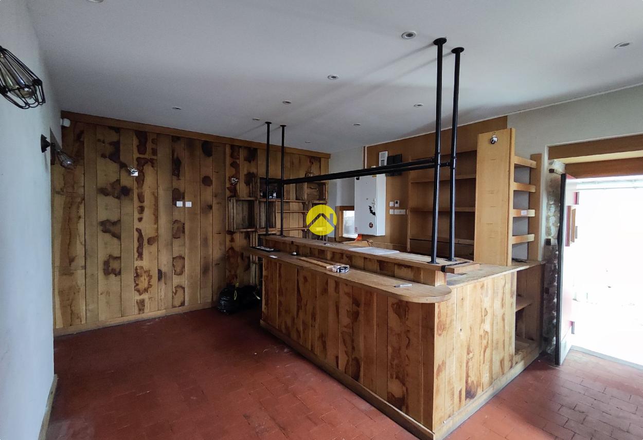 Immeuble 7 pièces 160 m² à Beffes, photo 3