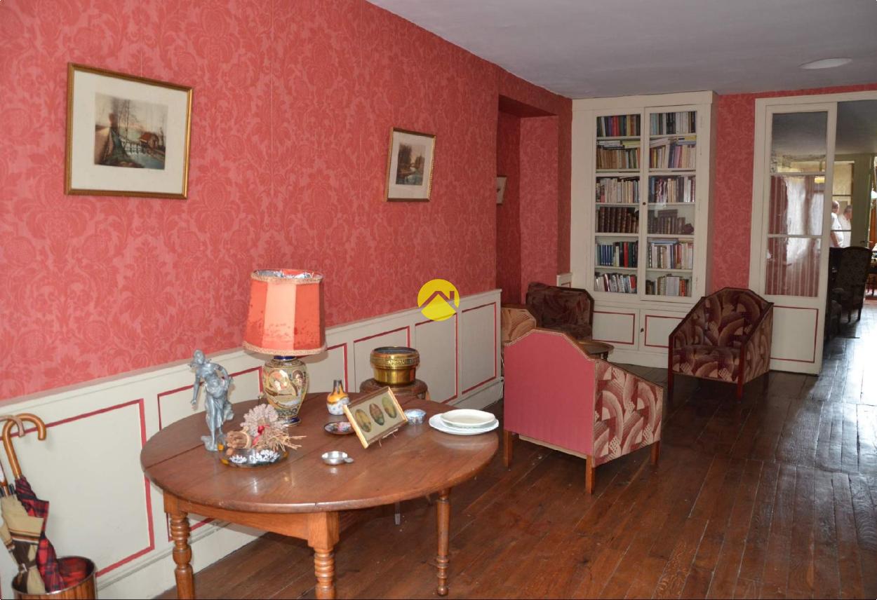 Maison 6 pièces 180 m² à Dun-le-Palestel, photo 3