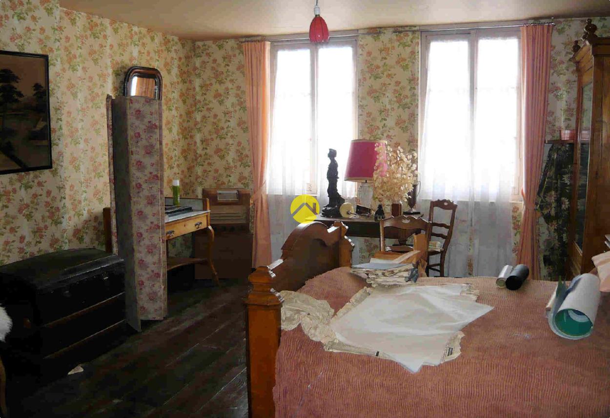 Maison 6 pièces 180 m² à Dun-le-Palestel, photo 12