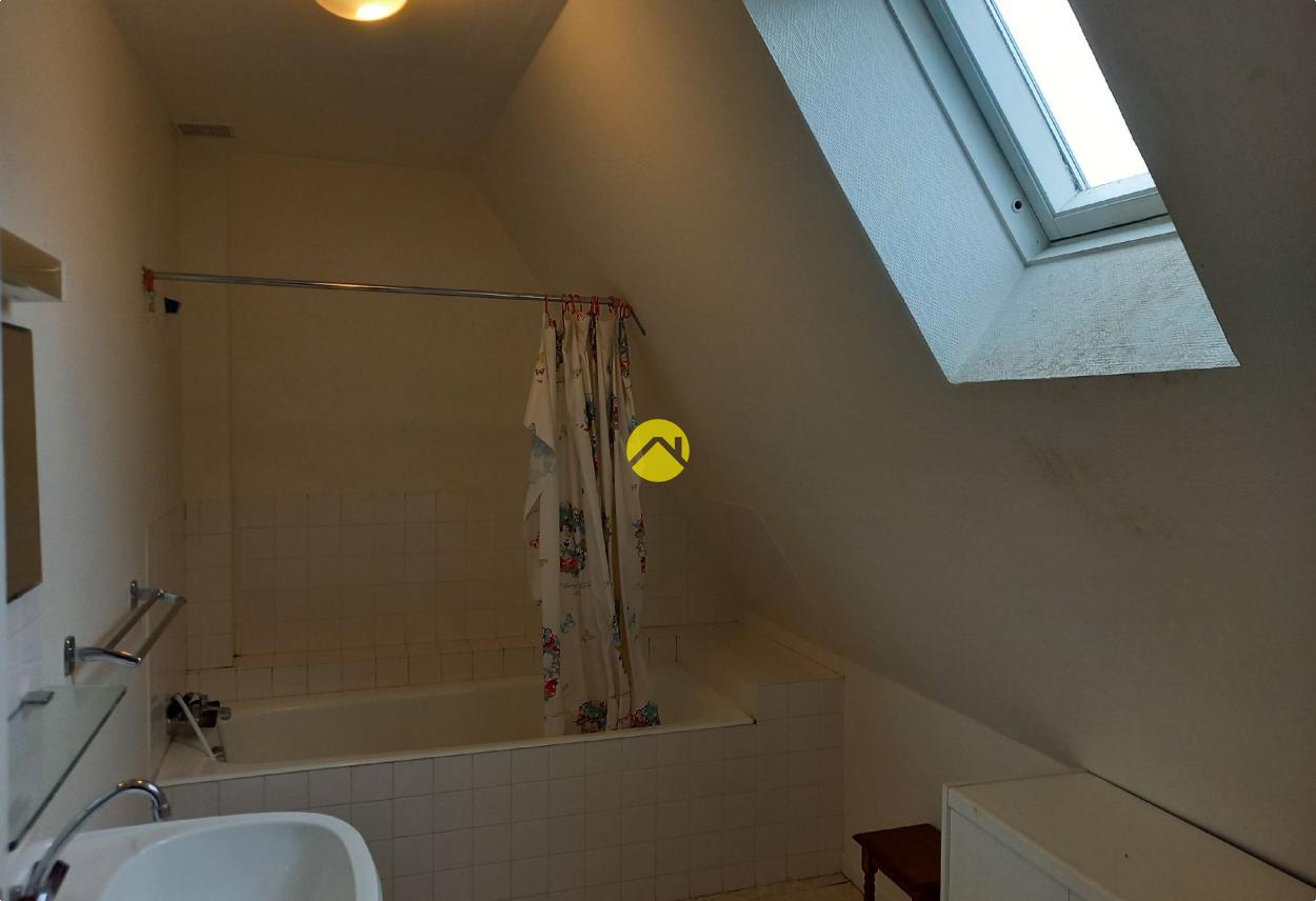 Maison 5 pièces 106 m² à Pierrefort, photo 9