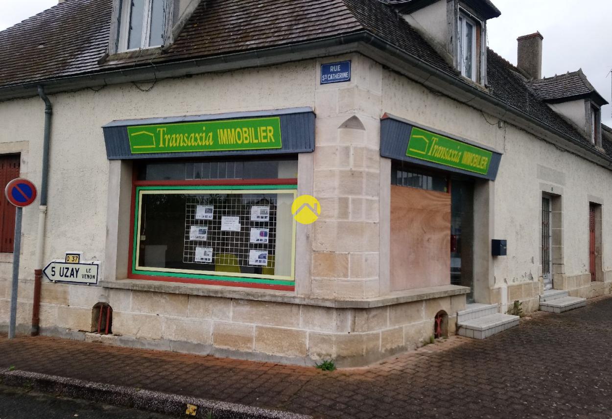 Immeuble 1 pièce 30 m² · à Saint Amand Montrond · 30 m² · 15 000 €