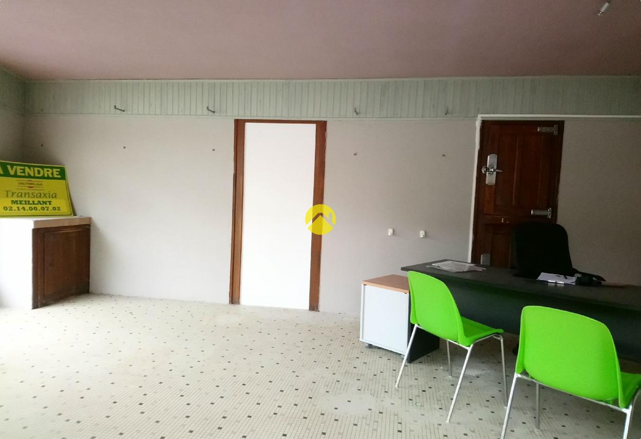 Immeuble 1 pièce 30 m² à Saint Amand Montrond, photo 2