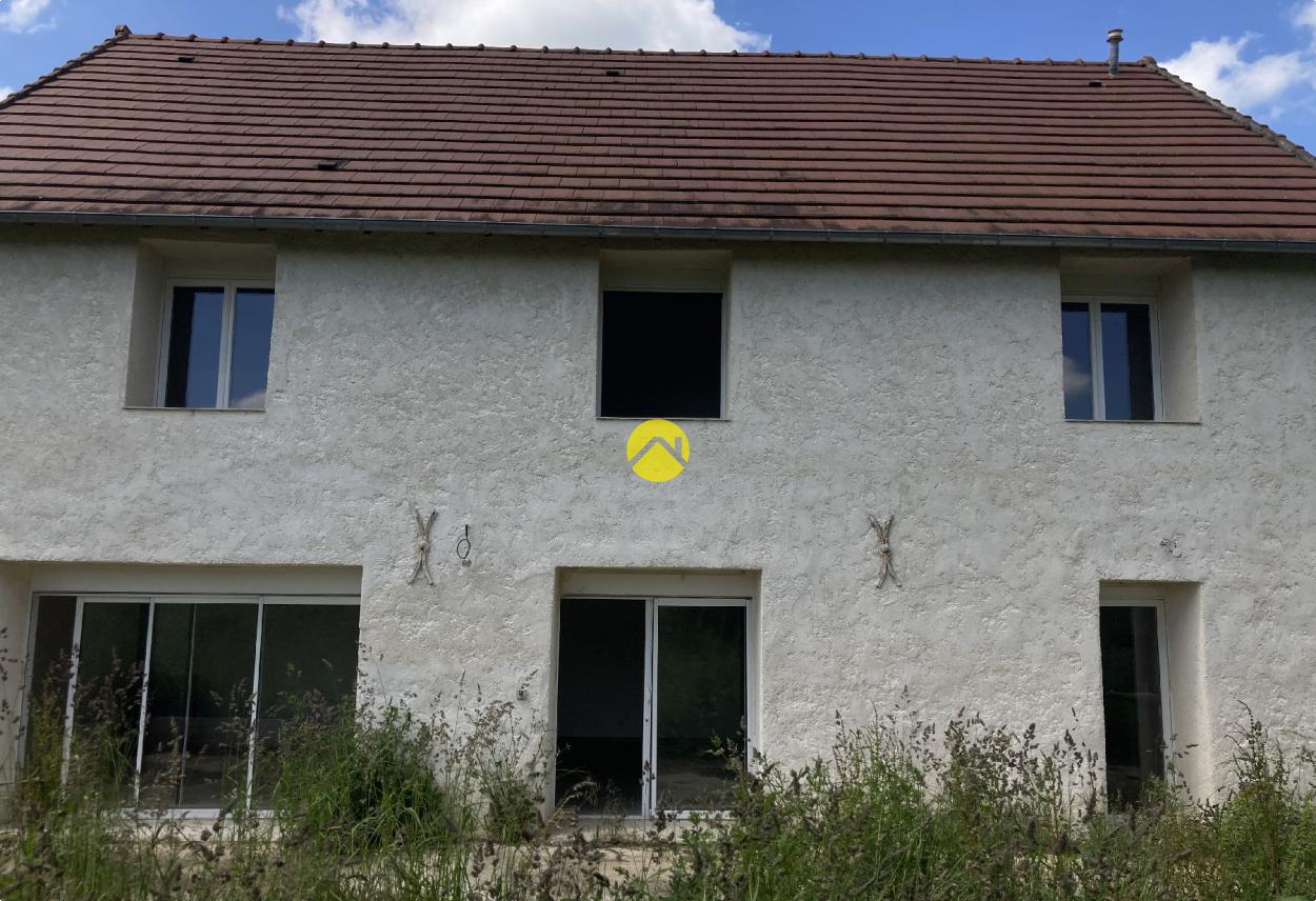 Maison 6 pièces 157 m² · à Cosne · 157 m² · 330 000 €