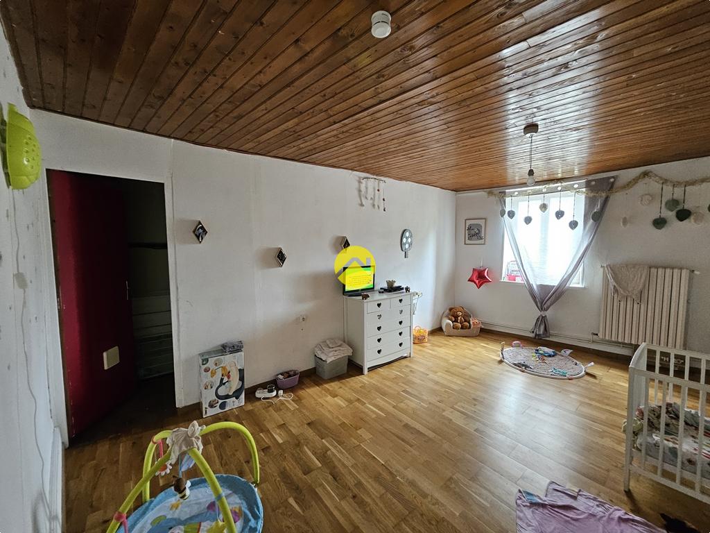 Immeuble 6 pièces 120 m² à Nérondes, photo 14
