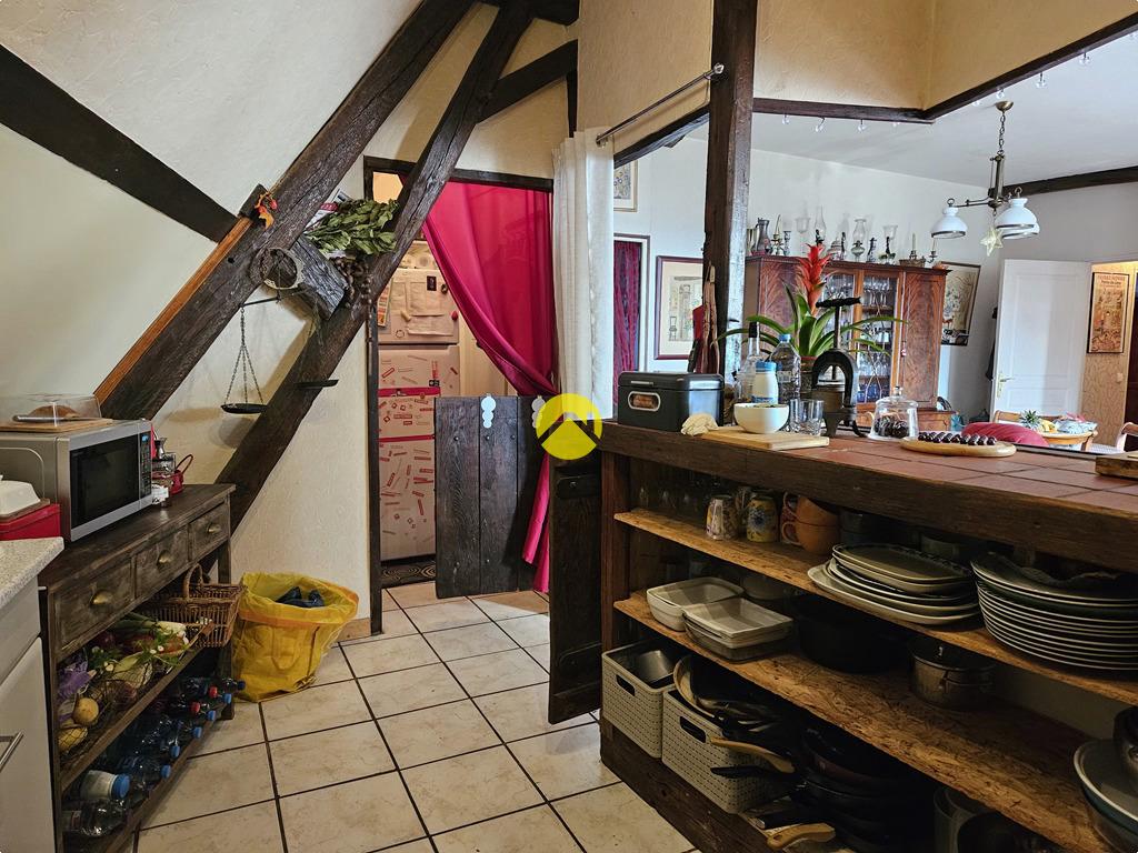 Maison 5 pièces 450 m² à Chateaumeillant, photo 6