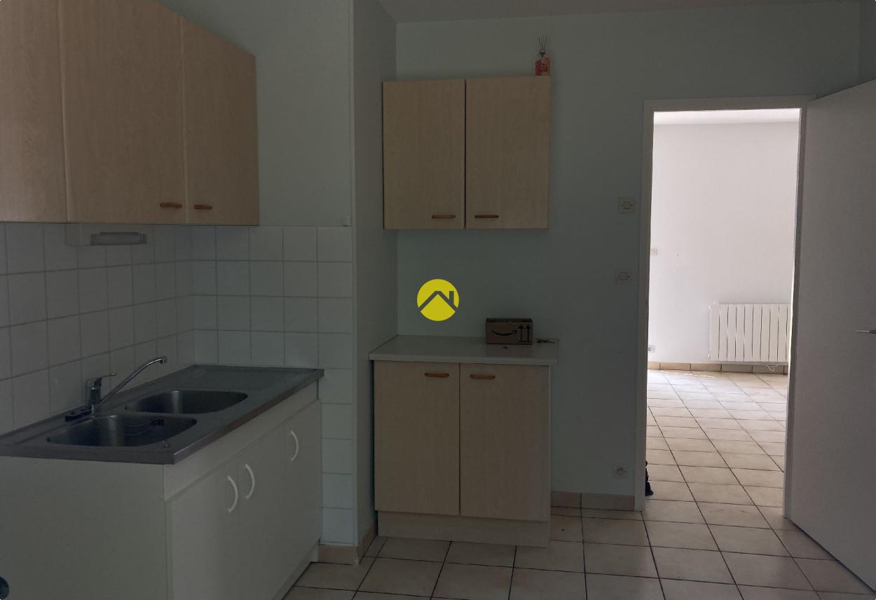 Maison 4 pièces 70 m² à Avord, photo 4