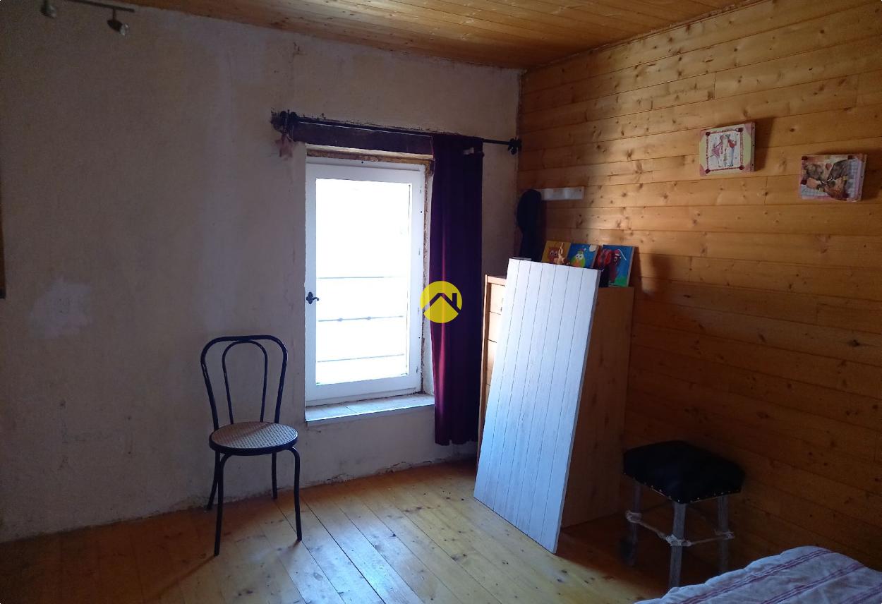 Maison 7 pièces 135 m² à Pierrefort, photo 8