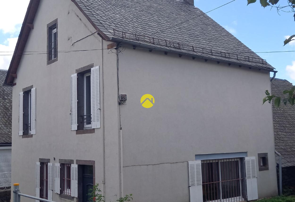 Maison 7 pièces 135 m² à Pierrefort, photo 3