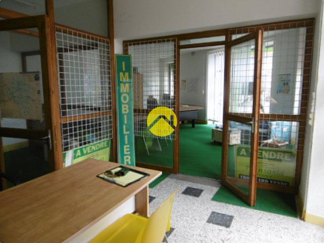Immeuble 5 pièces 108 m² à Bélâbre, photo 2