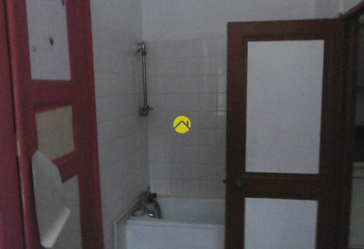 Immeuble 5 pièces 108 m² à Bélâbre, photo 8