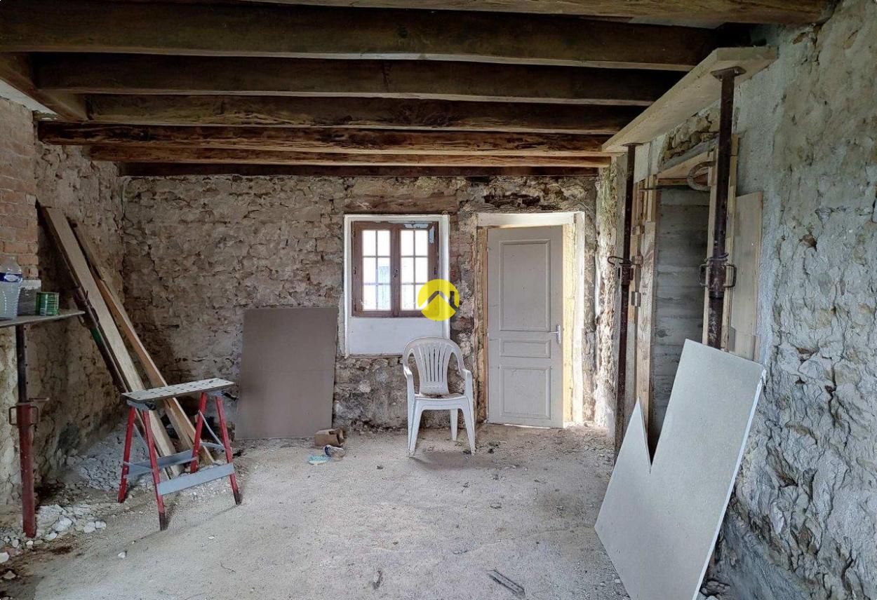 Maison 1 pièce 53 m² à Argenton-sur-Creuse, photo 3