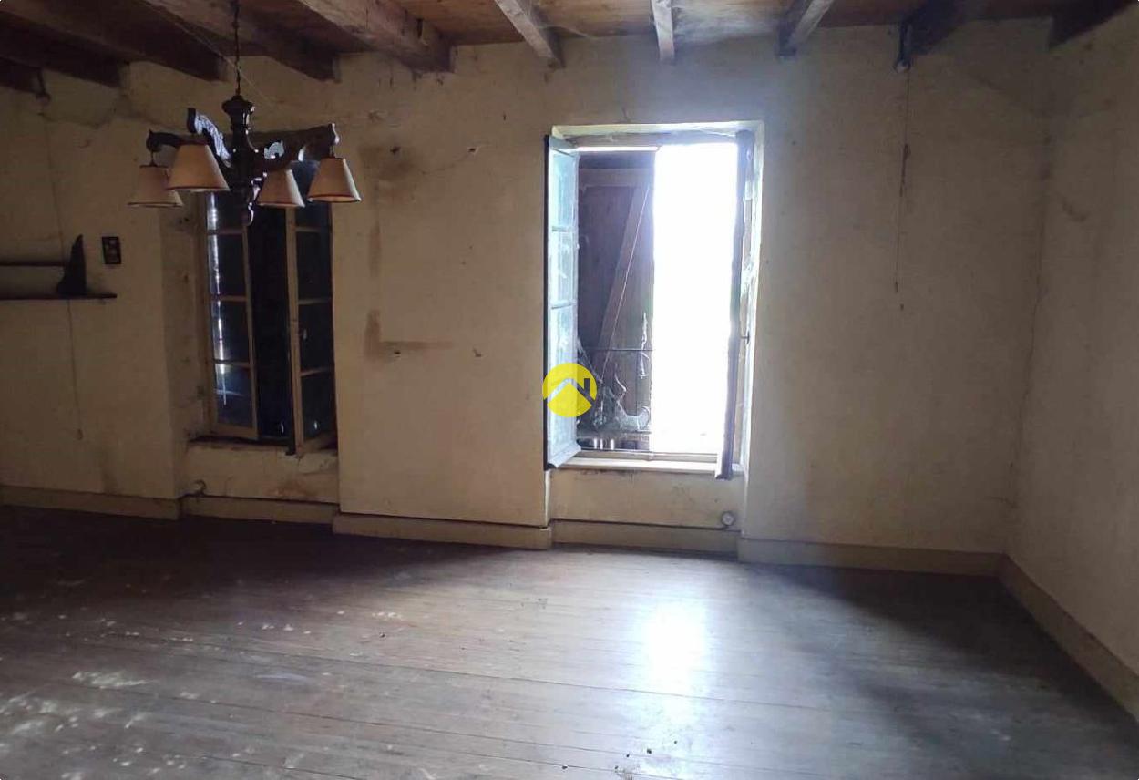 Maison 3 pièces 70 m² à Montmarault, photo 6