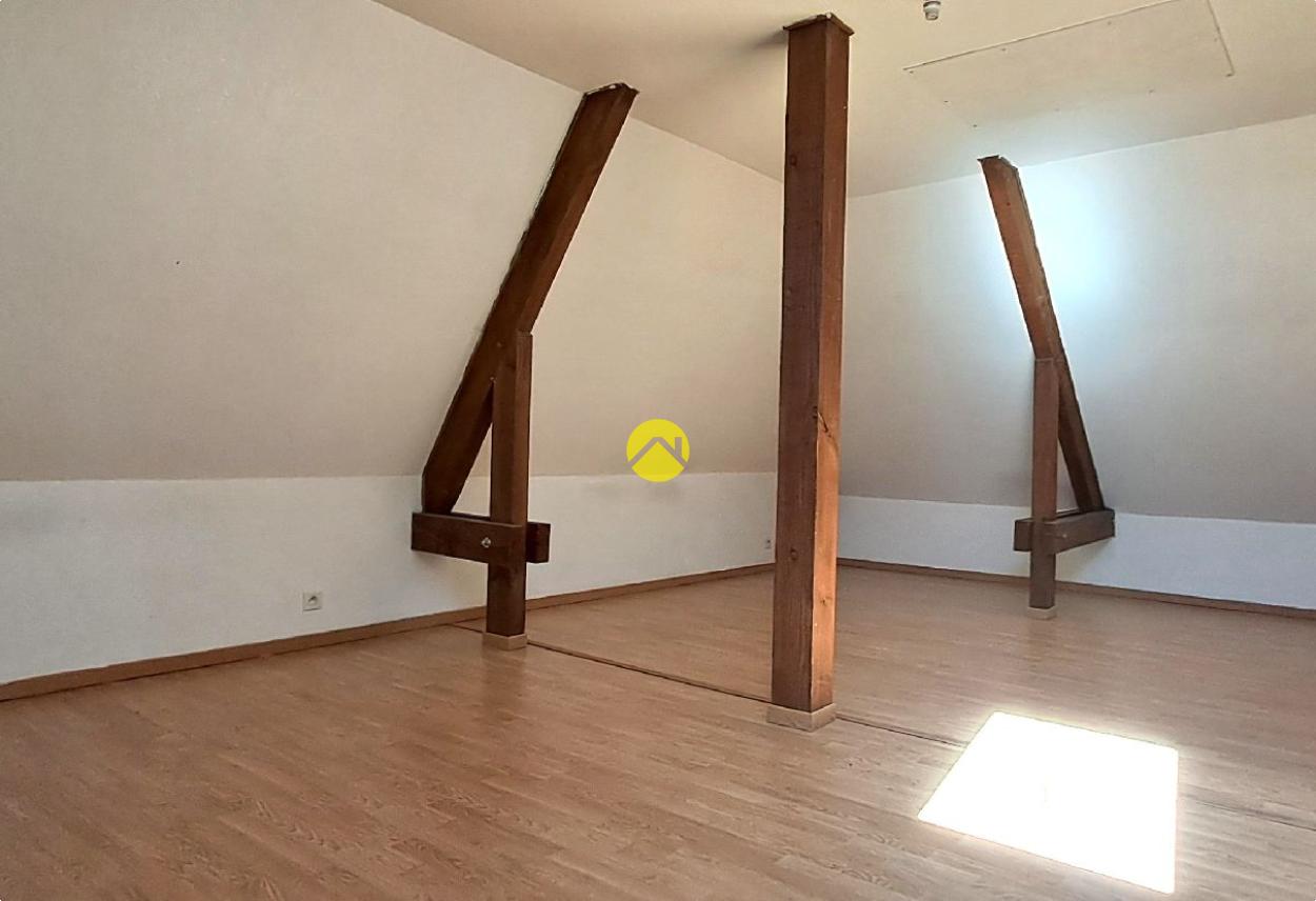 Maison 11 pièces 229 m² à Gipcy, photo 9