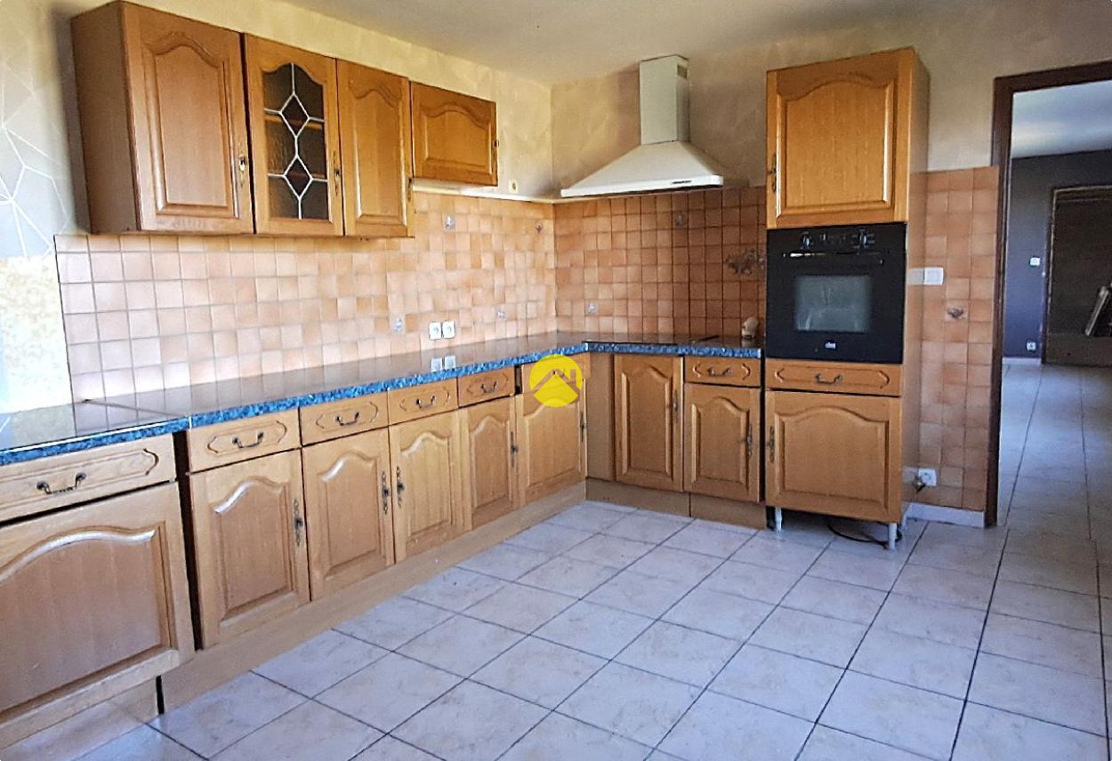 Maison 11 pièces 229 m² à Gipcy, photo 3