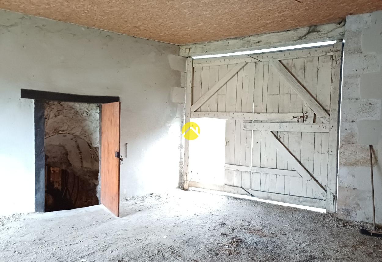 Immeuble 6 pièces 120 m² à Issoudun, photo 16