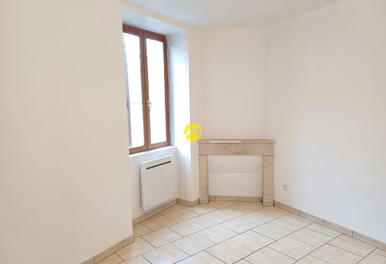 Immeuble 6 pièces 120 m² à Issoudun, photo 3