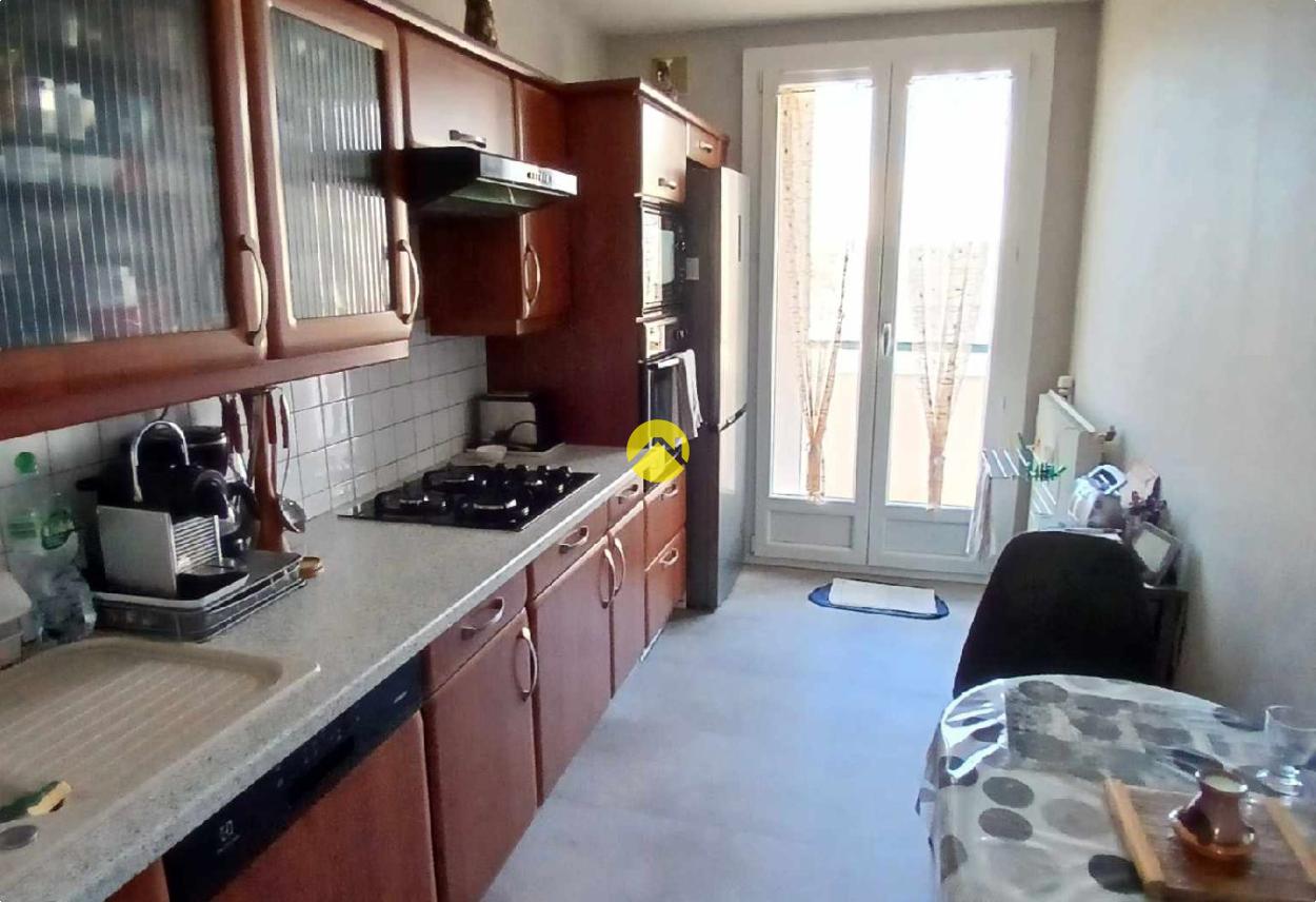 Appartement 3 pièces 63 m² · à Montluçon · 63 m² · 55 000 €