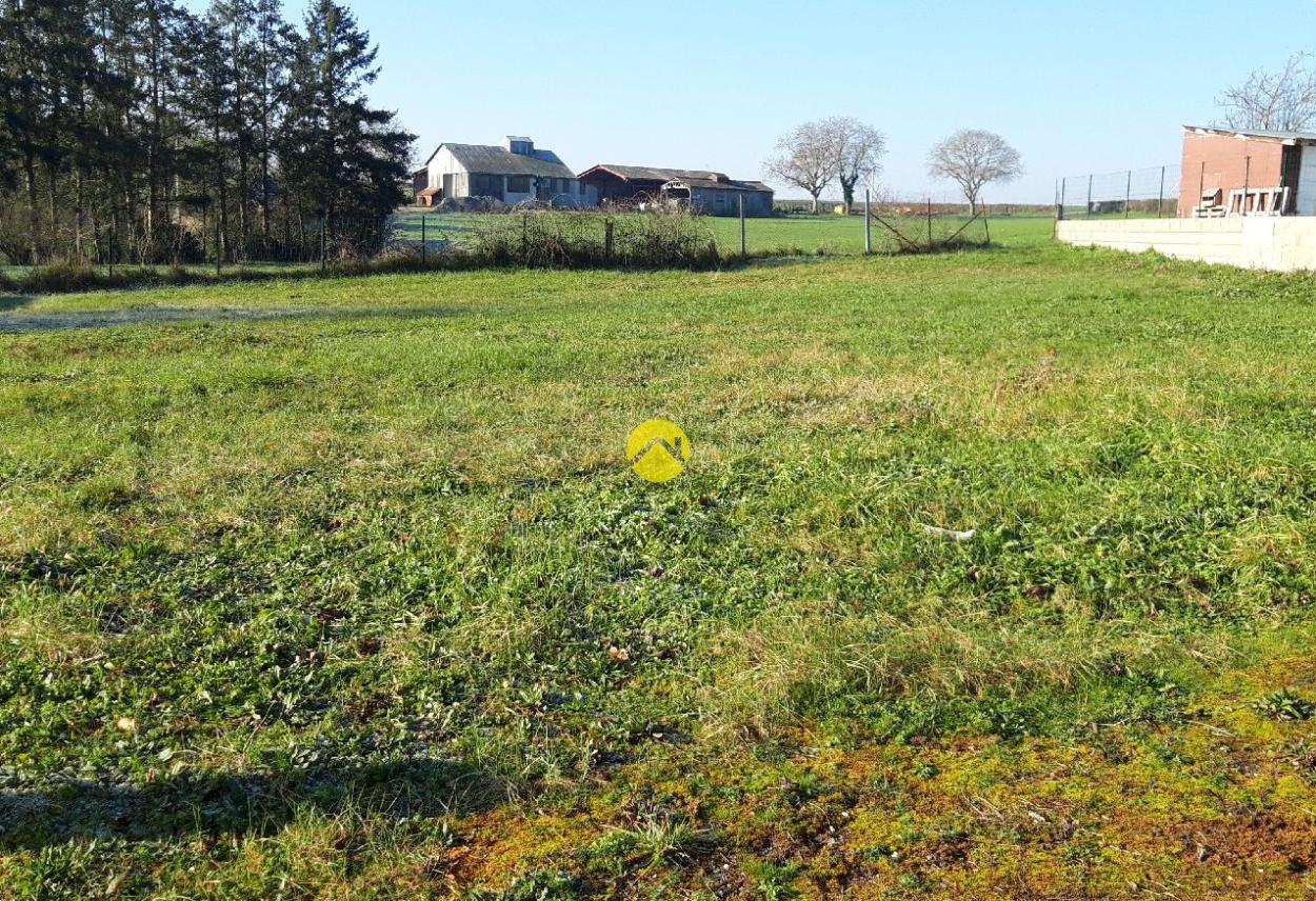 TERRAIN CONSTRUCTIBLE 1041 M2 à Charost, photo 2