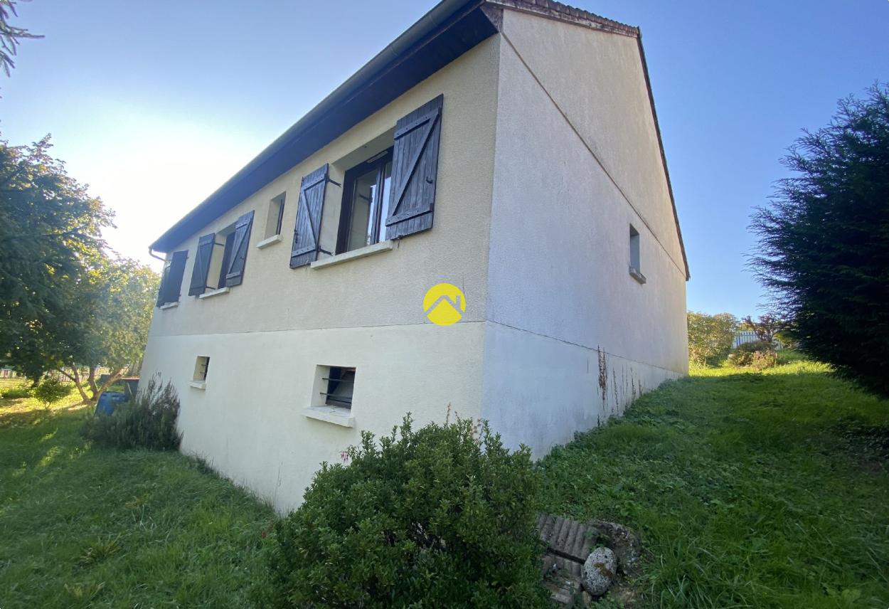 Maison 4 pièces 90 m² · à Cours les Barres · 90 m² · 120 000 €