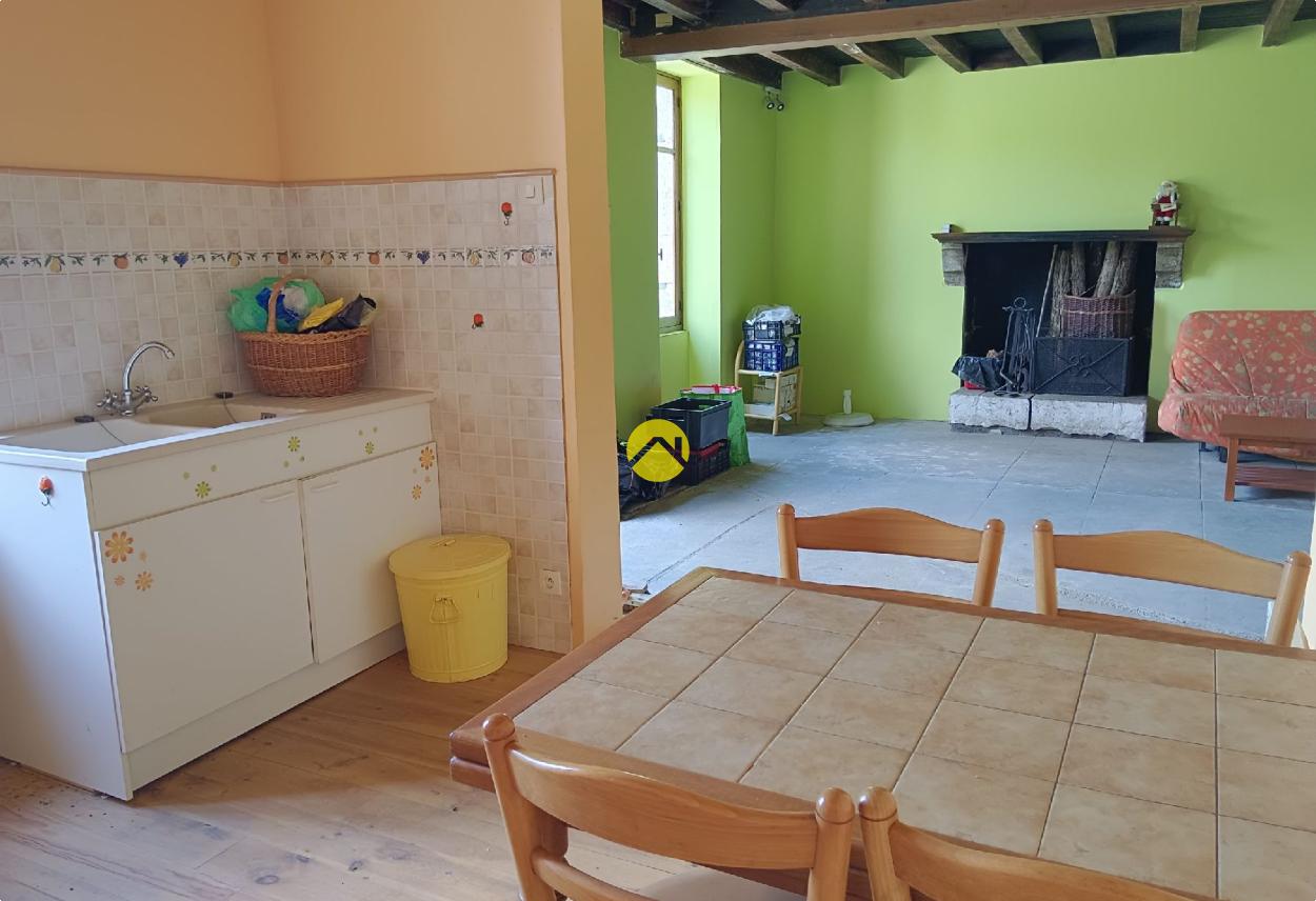Maison 3 pièces 75 m² à Roches, photo 2