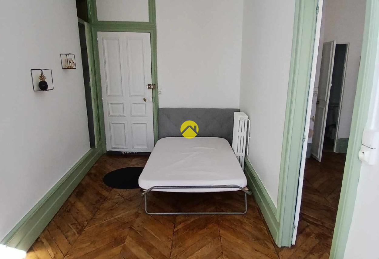 Appartement 7 pièces 190 m² à Néris-les-Bains, photo 13