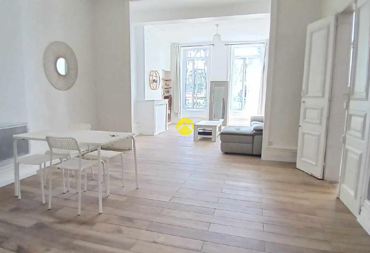 Appartement 7 pièces 190 m² · à Néris-les-Bains · 190 m² · 191 000 €