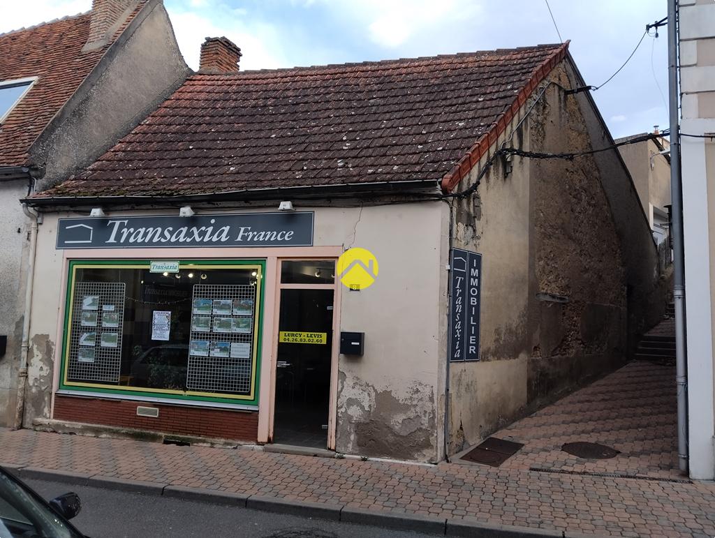 Immeuble 2 pièces 46 m² · à Lurcy Levis · 46 m² · 22 000 €
