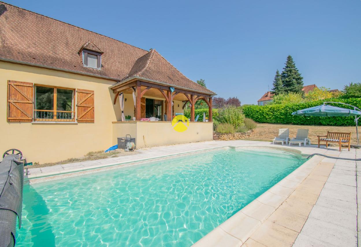 Maison 8 pièces 215 m² à Le-Buisson-de-Cadouin, photo 2
