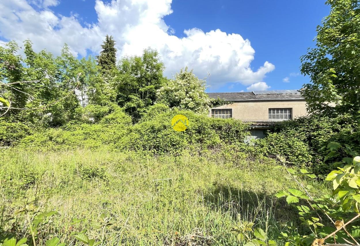 Immeuble 1500 m² · à Bourges · 1 500 m² · 359 900 €
