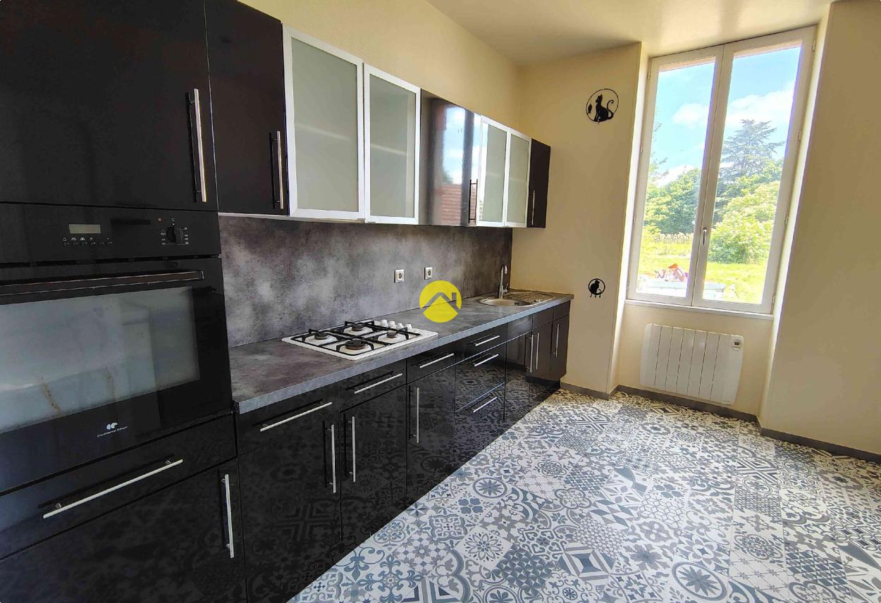 Maison 5 pièces 126 m² à Sancoins, photo 12