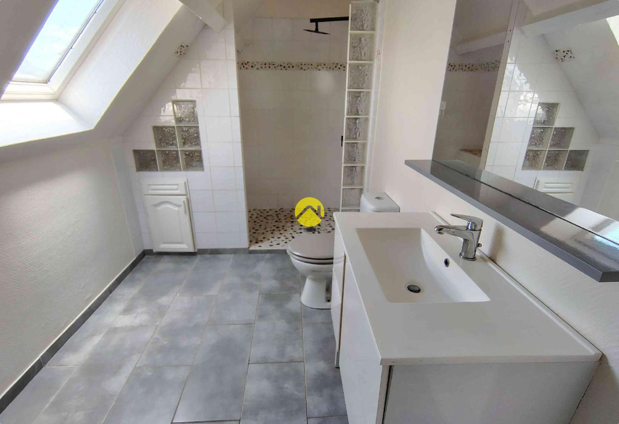 Maison 5 pièces 126 m² à Sancoins, photo 9