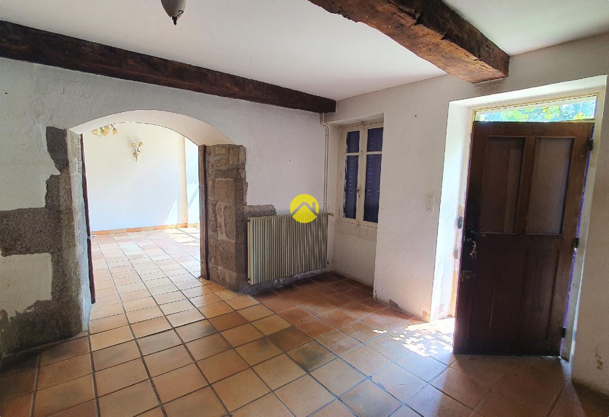 Maison 8 pièces 180 m² à Auzances, photo 3