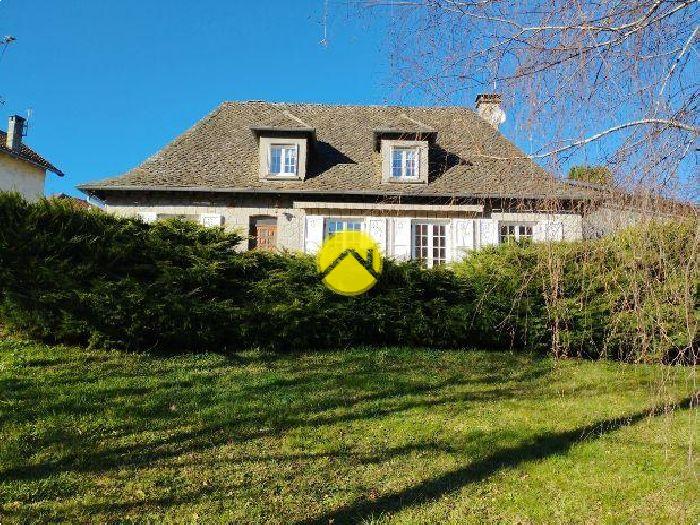 Maison 5 pièces 108 m² · à Arpajon sur Cére · 108 m² · 210 000 €
