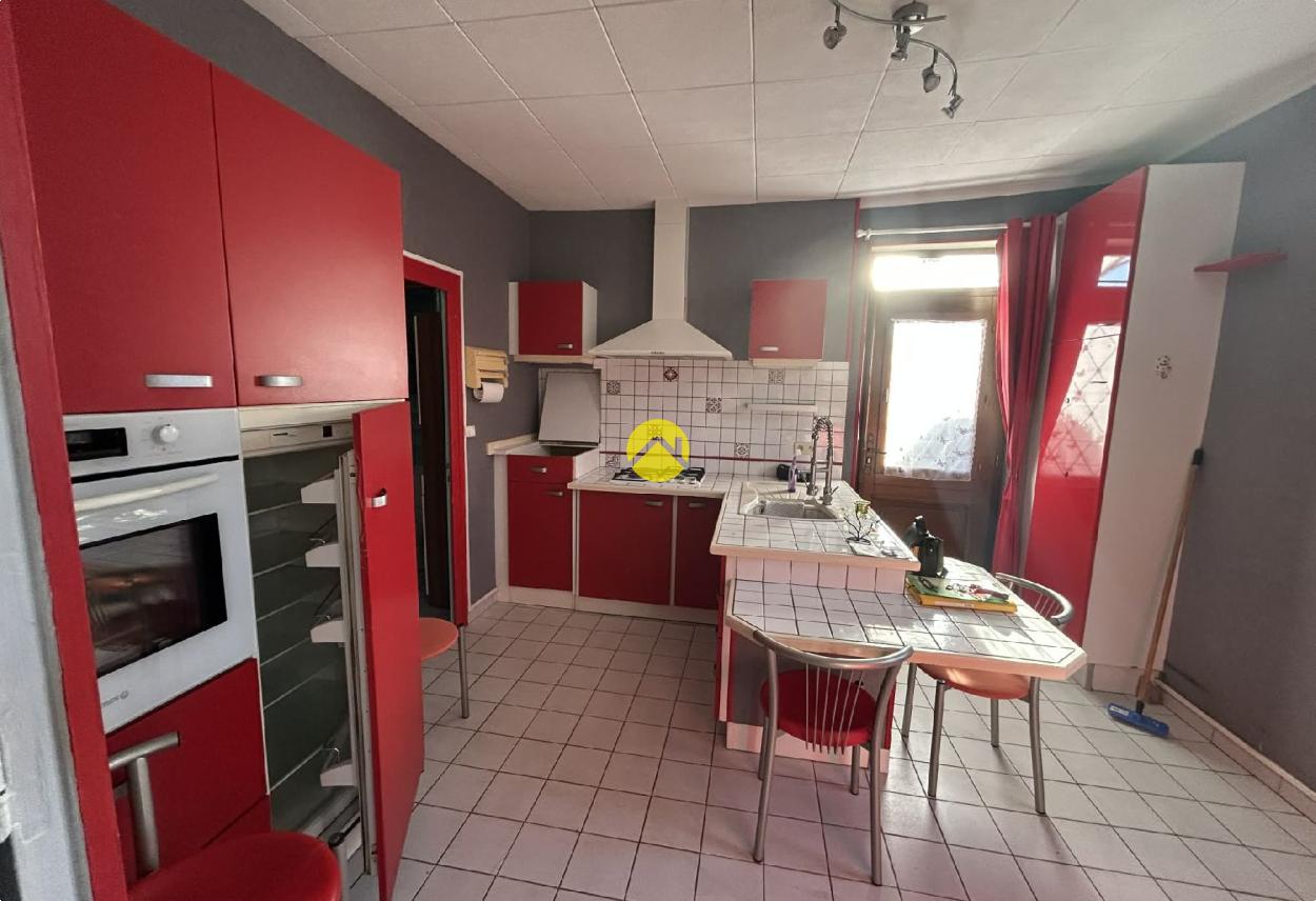 Maison 4 pièces 76 m² à Le Veurdre, photo 3