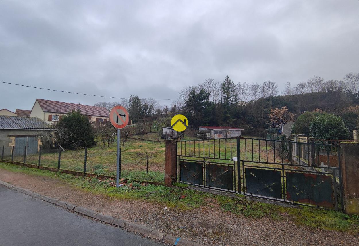 TERRAIN A BÂTIR CENTRE VILLE 18320 · à Jouet-sur-l'Aubois · 37 000 €