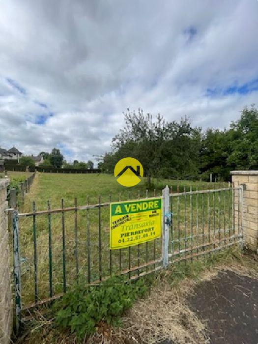 TERRAIN A BATIR · à Pierrefort · 44 000 €