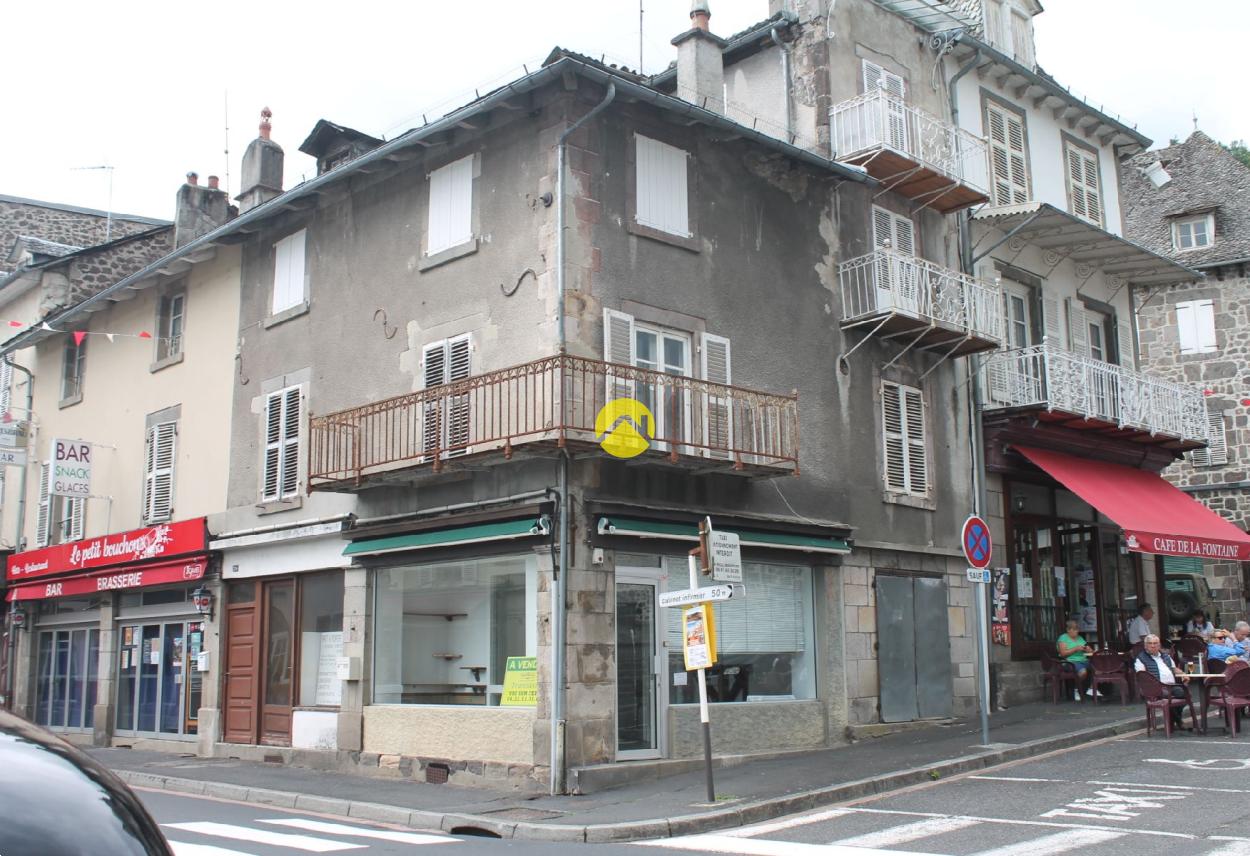 Appartement 4 pièces 78 m² · à Vic sur Cére · 78 m² · 44 000 €