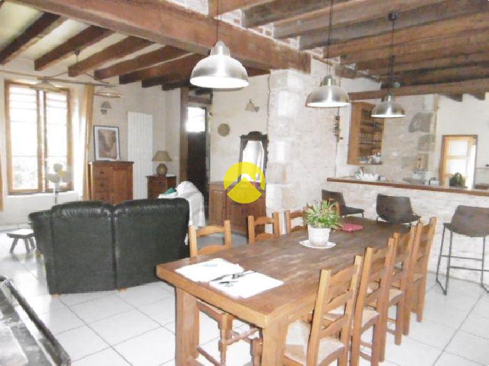 Maison 6 pièces 176 m² à Saint-Hilaire-sur-Benaize, photo 2
