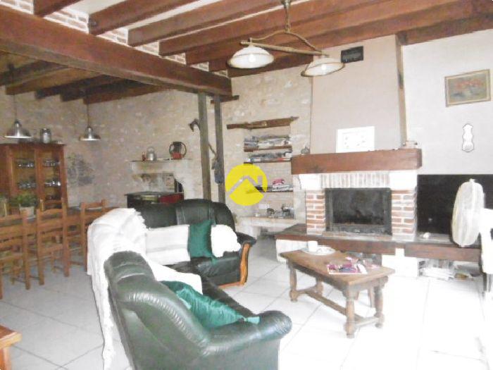 Maison 6 pièces 176 m² à Saint-Hilaire-sur-Benaize, photo 3