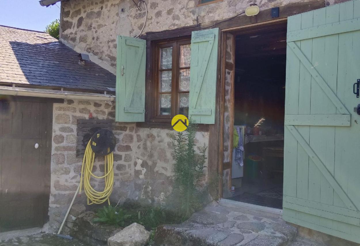 Maison 3 pièces 80 m² · à Bonnat · 80 m² · 70 000 €
