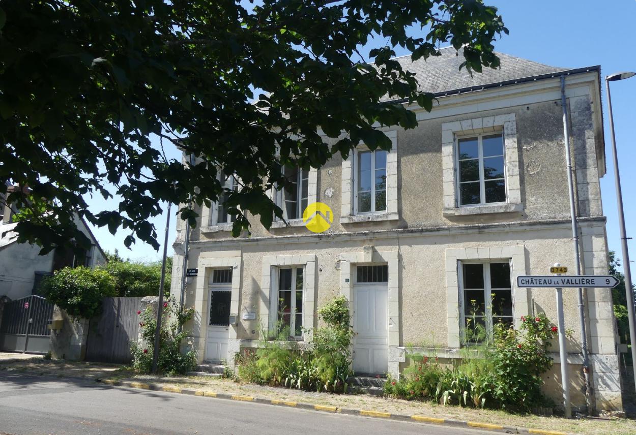 Maison 6 pièces 122 m² · à Channay sur Lathan · 122 m² · 104 500 €