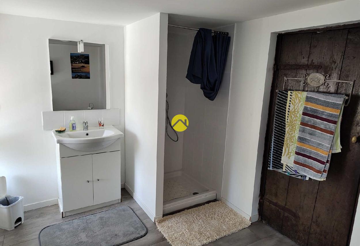 Maison 7 pièces 130 m² à Dun-le-Palestel, photo 17
